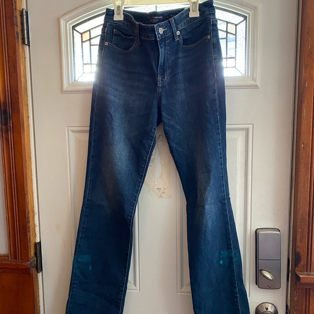 Women’s Lucky Brand Jeans size 6R Mid Rise Straight Sweet.